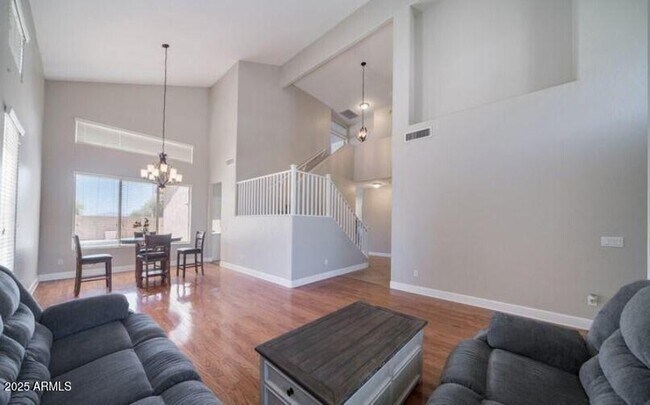 Building Photo - 3924 S Hollyhock Pl