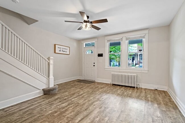 Building Photo - Fabulous Row Home Off H Street! 2 Bedrooms...