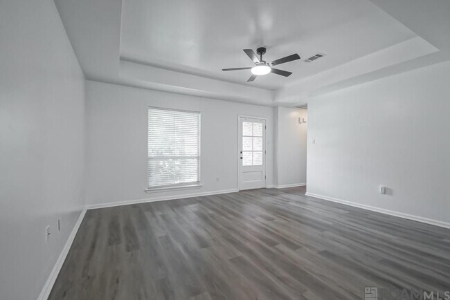 Foto del edificio - 14211 Parkridge Dr