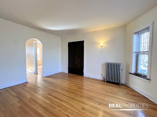 Building Photo - 1 bedroom in CHICAGO IL 60625