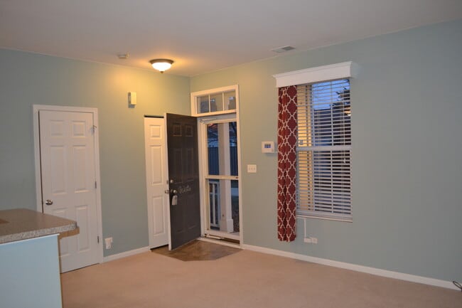 Foto del edificio - 161 Springbrook Trail S