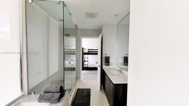 Foto del edificio - 480 NE 31st