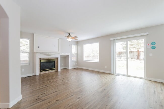 Foto del edificio - 5165 E 116th Pl