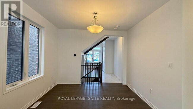 Building Photo - 1431 Whitlock Ave