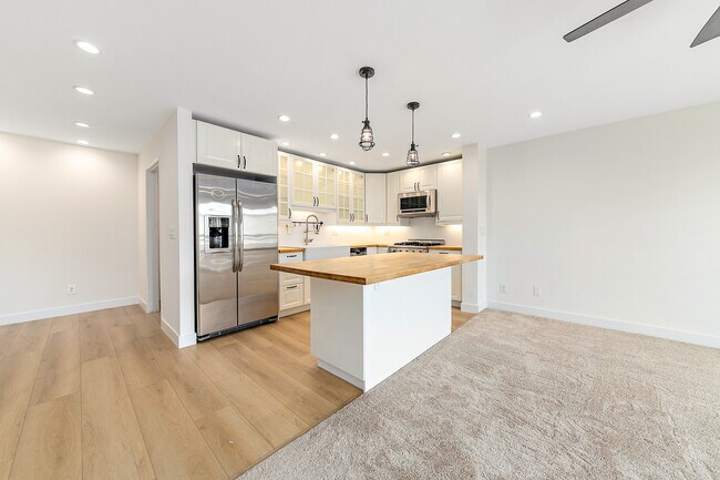 Photo - 1600 Ardmore Ave Apartment