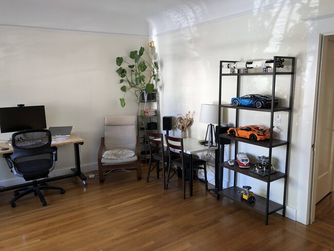 Foto del edificio - 6174 Hillegass Ave