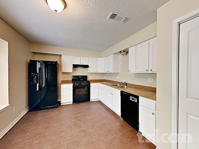 Building Photo - 6515 Ridge Cir Dr