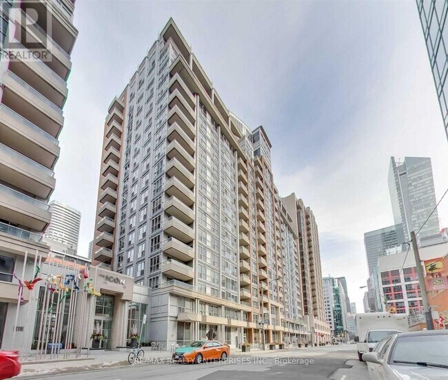 Photo du bâtiment - 250 Wellington St W
