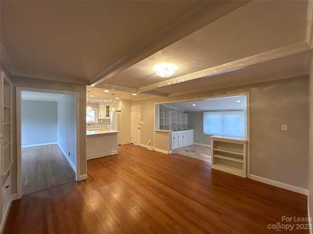 Foto del edificio - 4911 Fairheath Rd
