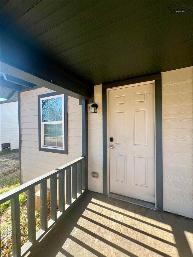 Foto del edificio - 1102 Bluff St