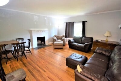 Primary Photo - 11-11 Undine Rd