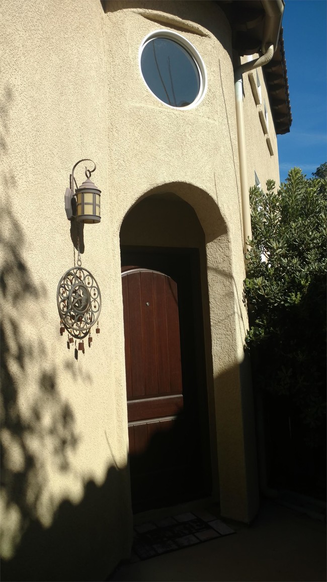 Building Photo - 185 S Elm St