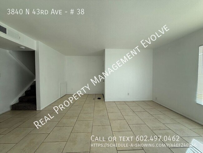 Building Photo - 3840 N 43rd Ave