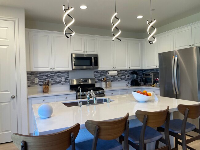 Foto del edificio - 28044 Moosa Creek Way