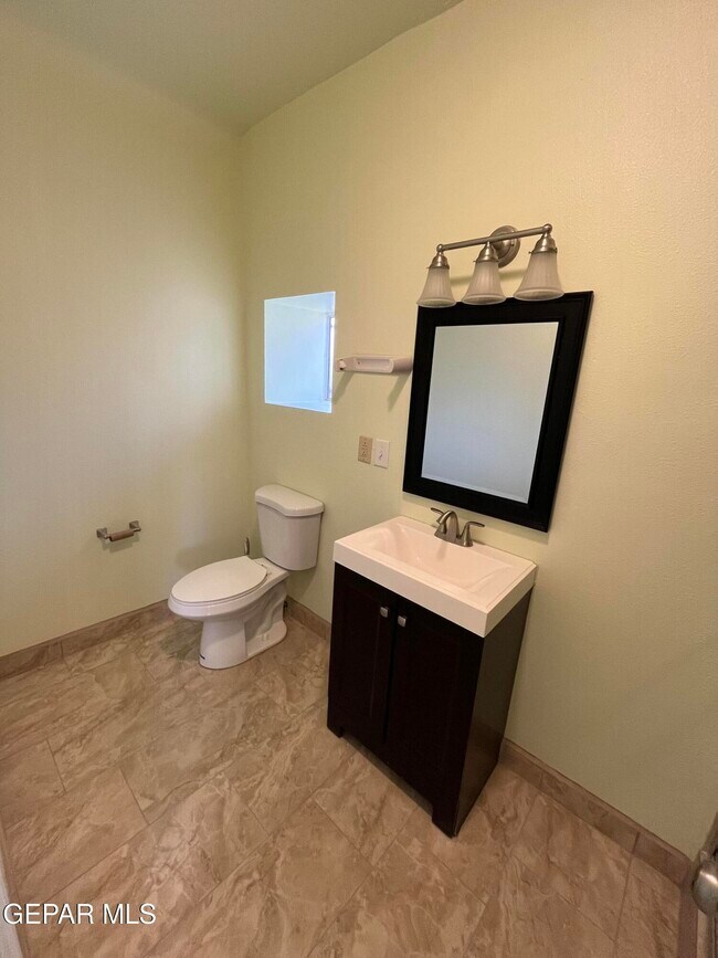 Foto del edificio - 3614 E Missouri Ave