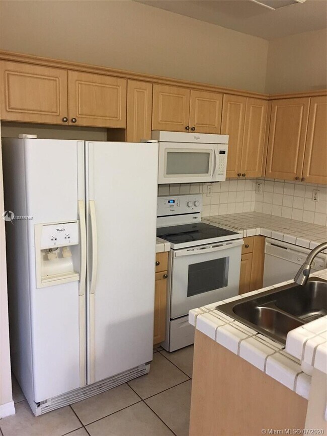 Foto del edificio - 8968 W Flagler St
