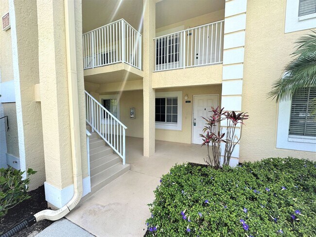 Foto del edificio - ** VILLAGES AT EMERALD LAKES ** 2 BED / 2 ...
