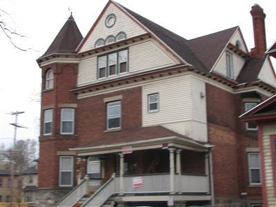 Building Photo - 712-728 S Burdick St