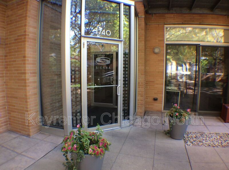Primary Photo - 1740 Oak Ave
