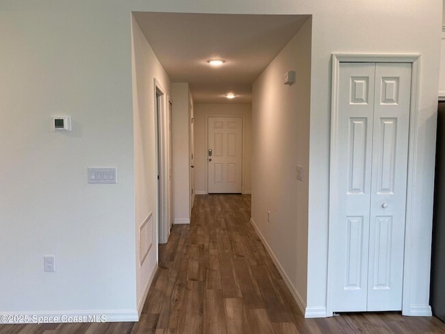 Building Photo - 1186 Dania Cir