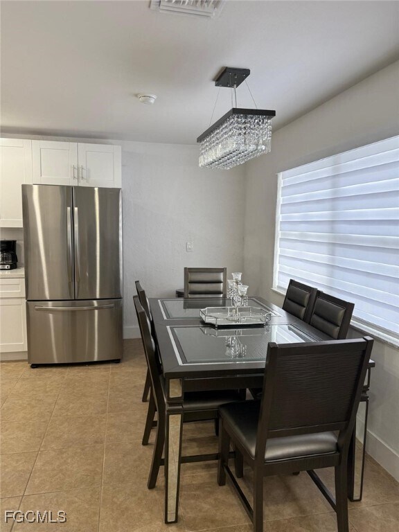 Foto del edificio - 1335 NE Pine Island Ln