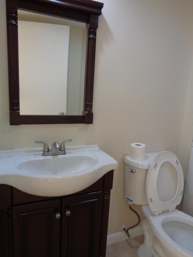 Building Photo - 505 5th Way