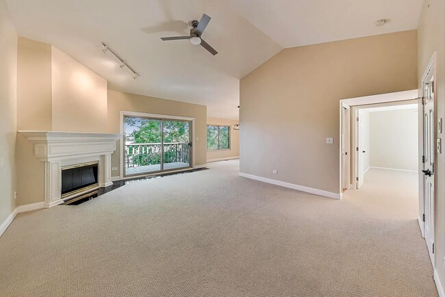 Great Room - 25 Shoreline Rd
