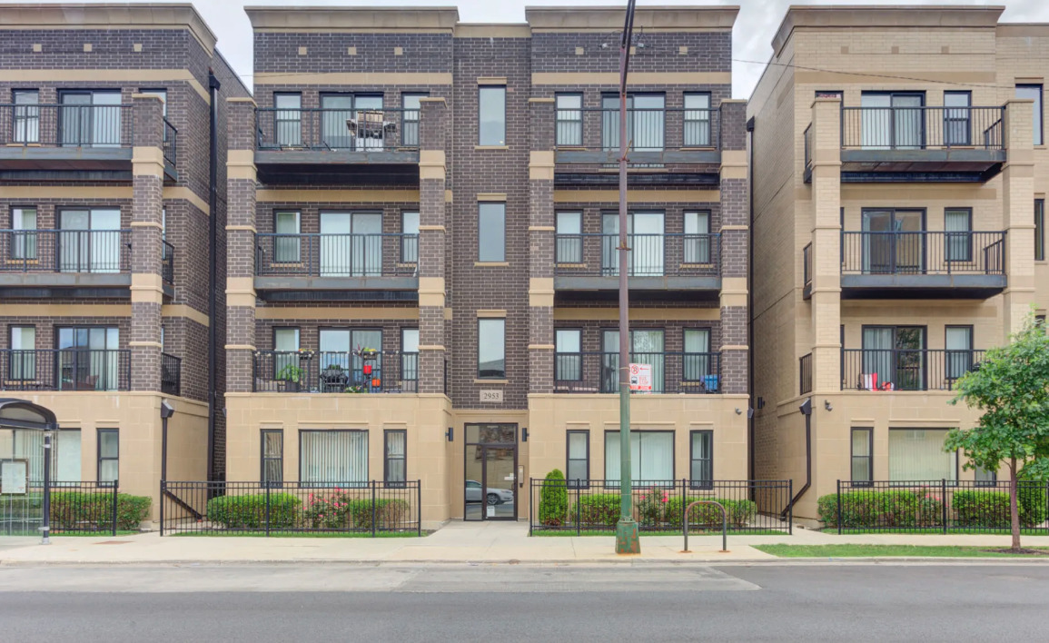 Primary Photo - 2957 N Harlem Ave