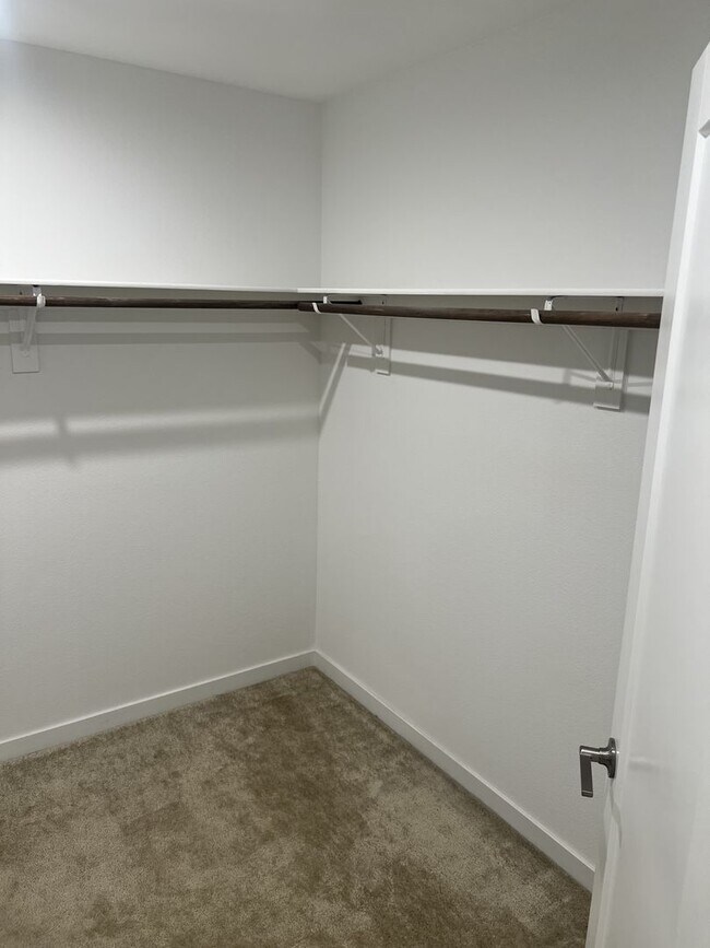 Foto del edificio - A Fabulous 2 Bedroom, 2 Bathroom townhome ...
