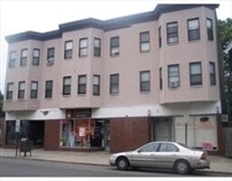 Building Photo - 806 Main St