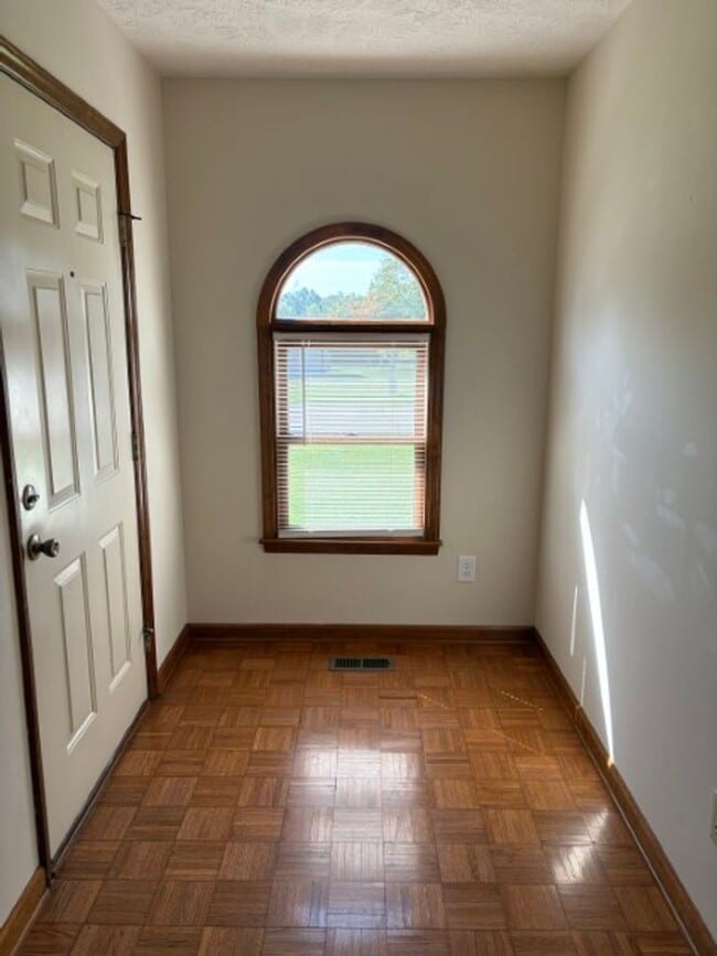 Foto del edificio - 2 Bedroom 2 Bathroom Duplex Available in H...