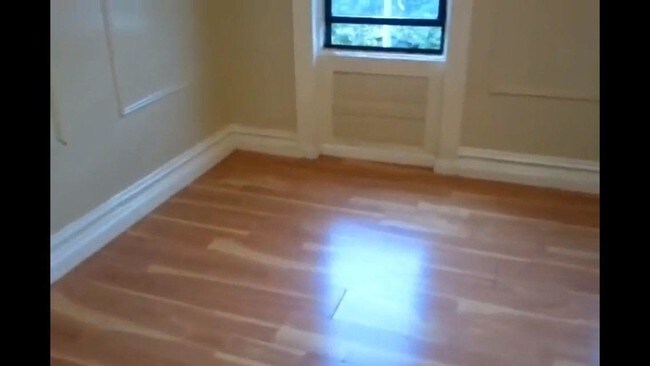 Foto del edificio - 3243 48th St
