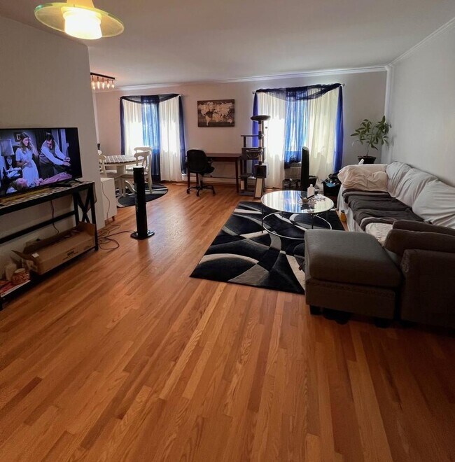 Foto del edificio - 2772 E 75th St
