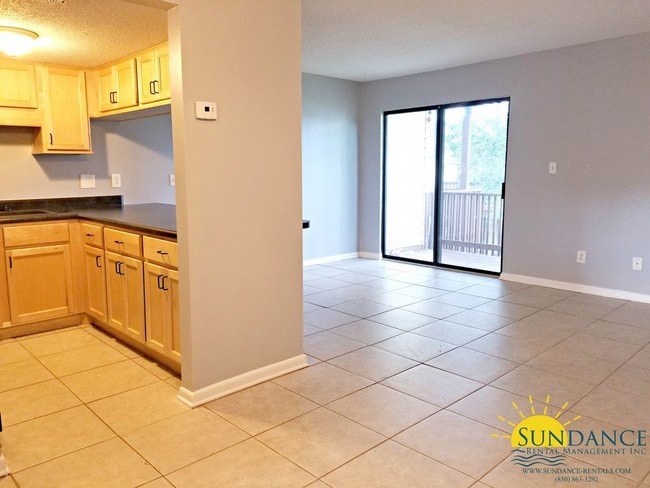 Building Photo - 308 Miracle Strip Pky SW