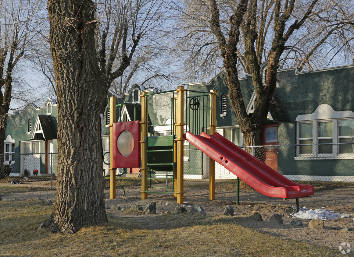 Playground - Mountain View Apartments