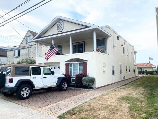 Foto del edificio - 87 Bay St