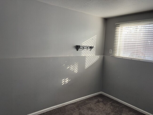 Foto del edificio - 456 W 550 N