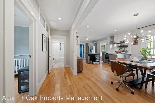 Foto del edificio - 3 br, 2 bath House - 911 Alabama Avenue
