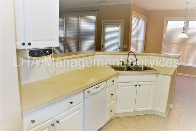 Building Photo - 3838 Princeton Oaks NW