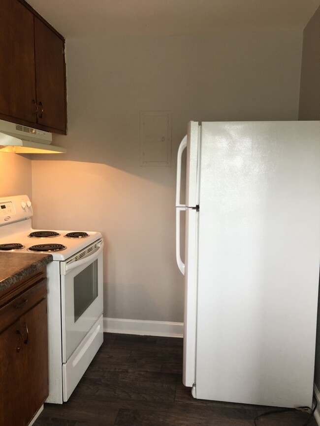 Kitchen - 240 South St W