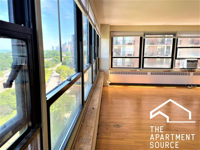 Foto del edificio - 4180 N Marine Dr