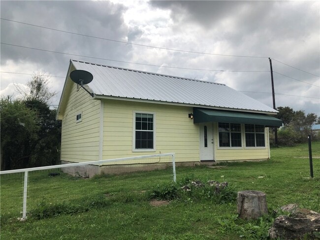 Building Photo - 1229 Farm to Market 1626