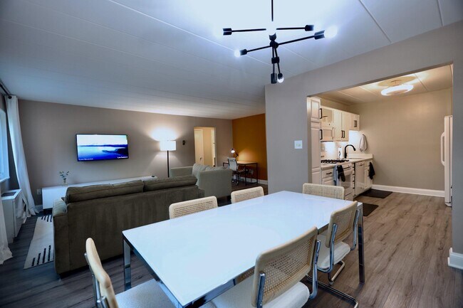 Foto del edificio - 4800 Chevy Chase Dr