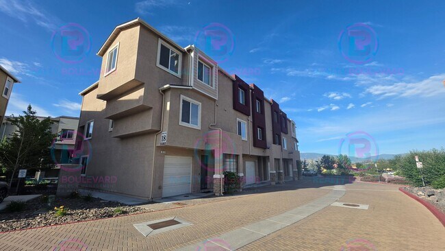 Foto del edificio - 3010 Sterling Ridge Cir