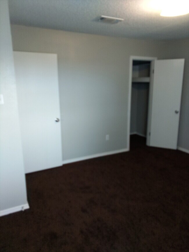 Building Photo - 110 Omega St