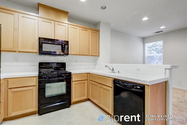 Foto del edificio - 3 br, 2.5 bath Townhome - 107 San Juan Bat...