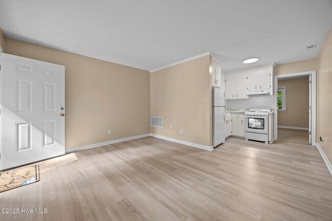 Foto del edificio - 1190 Gould Rd