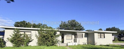 Building Photo - 409 Poinciana Cir