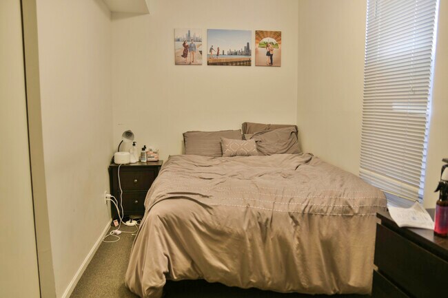 Foto del edificio - 1416 W Wolfram St