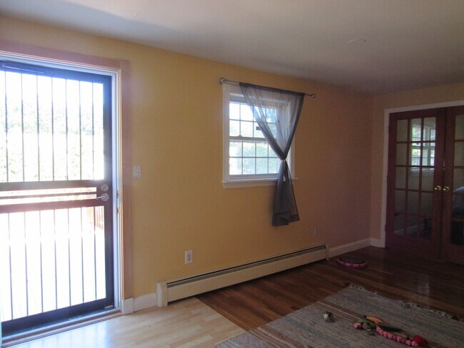 Building Photo - 13 Veronica Ave